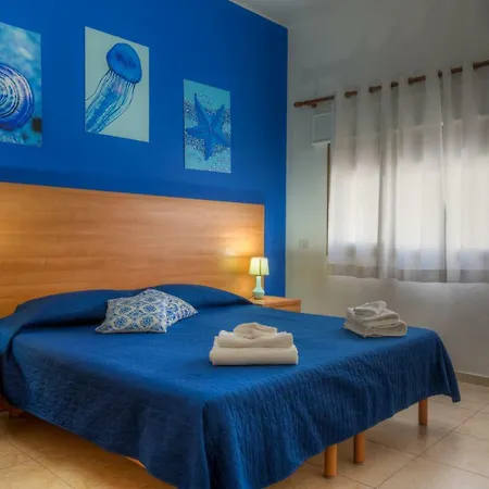 Aquarium Aparthotel 3*