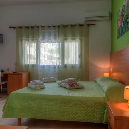 Aquarium Apartmanhotel 3*